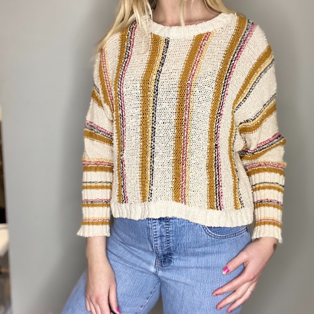 BillaBong Small Sweater